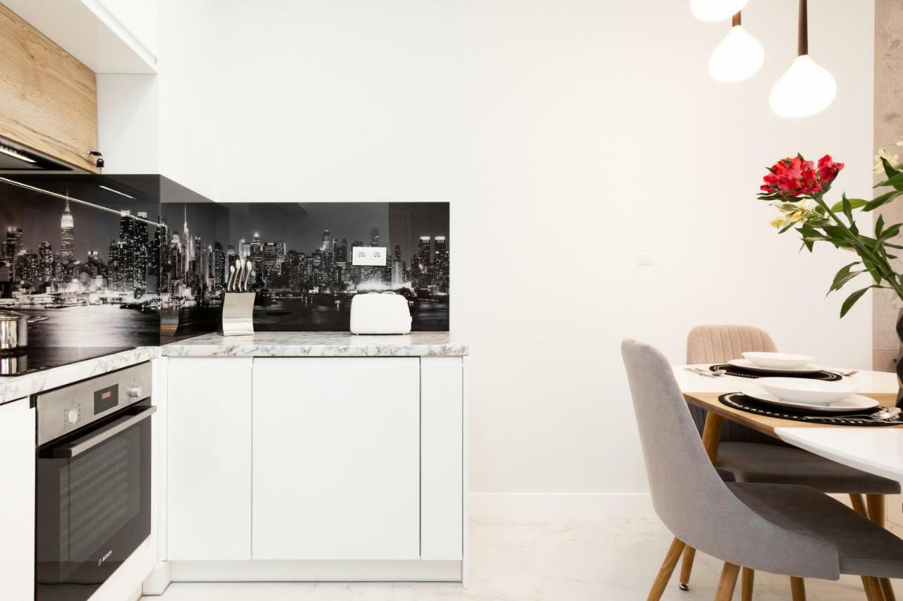 Apartments Warsaw Dzielna By Noclegi Renters Extérieur photo